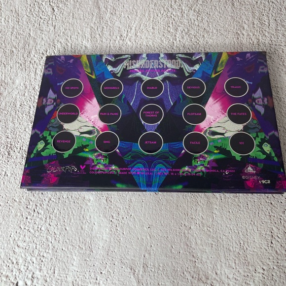 Villains Misunderstood Eyeshadow Palette - Picture 3 of 3